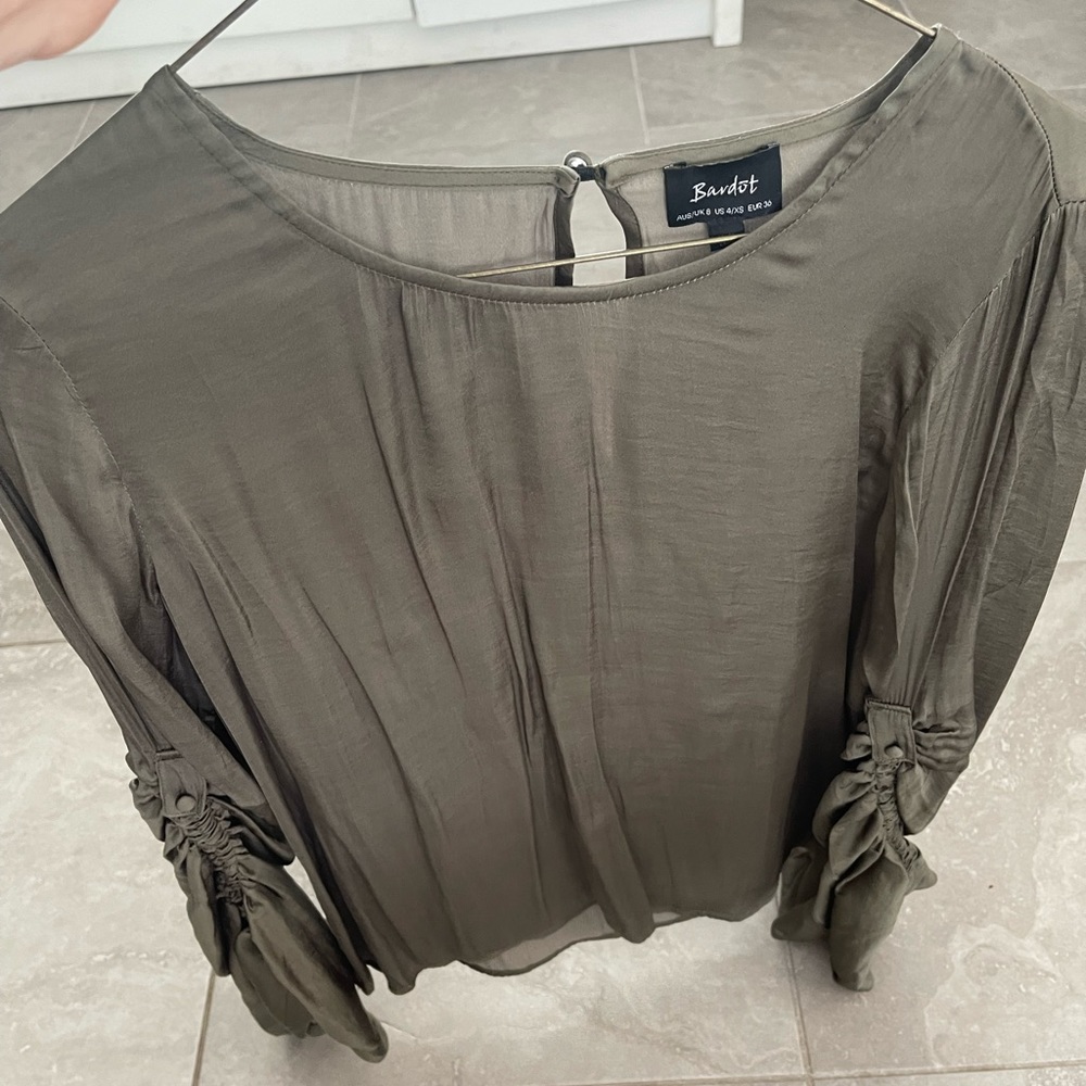 Kaki blouse